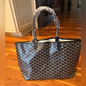 Stylish Black Tote Bag NWT